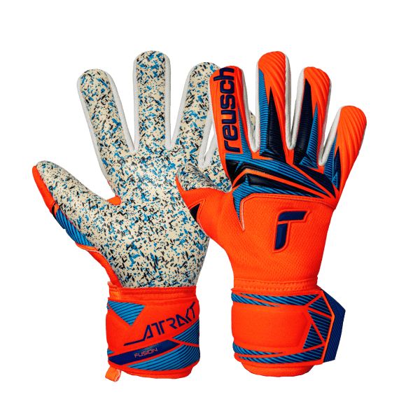 REUSCH Attrakt Fusion NC — вратарские перчатки